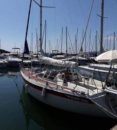 Bateau A Quai St Raphael, 4 Couchages , Voilier Etap 28I Hotel Saint-Raphael  Bagian luar foto